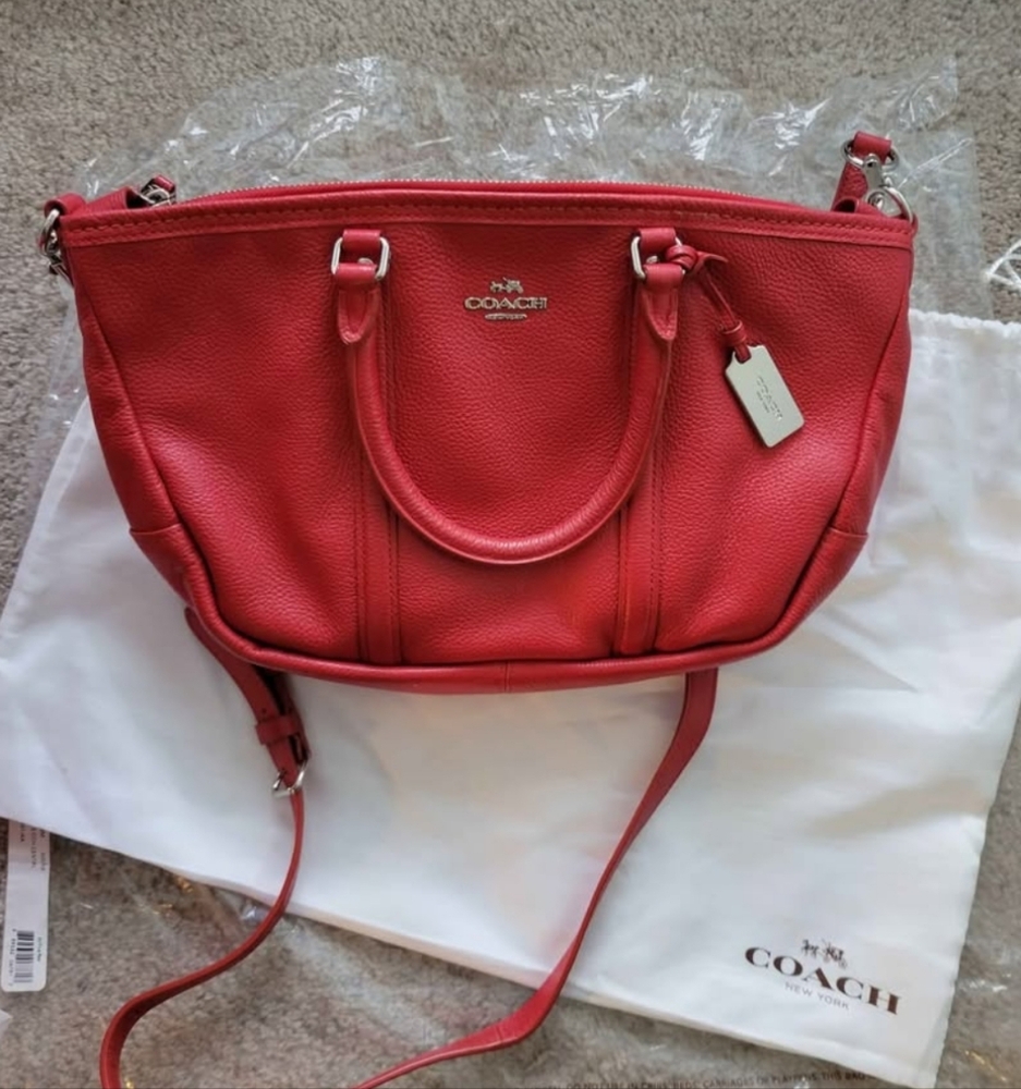 NEW Coach Kelsey Pebble Leather RED Purse